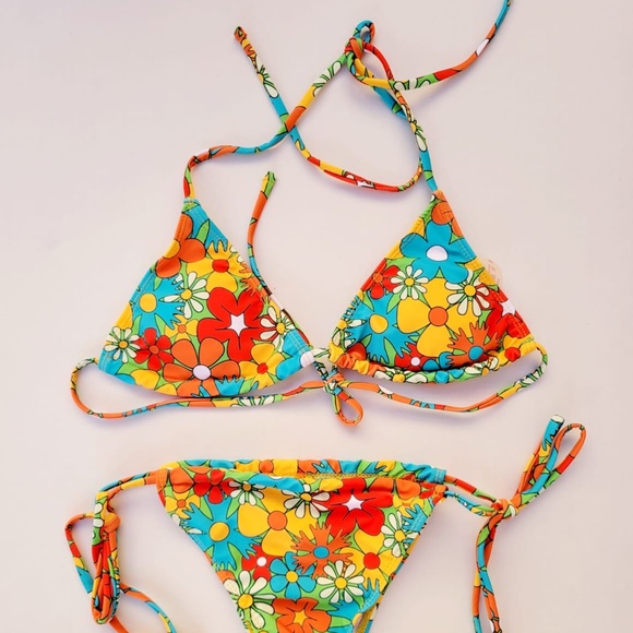 Women's Allover Floral Print String Triangle Halter 2 Piece Bikini Swimsuit  S - Picture 2 of 9